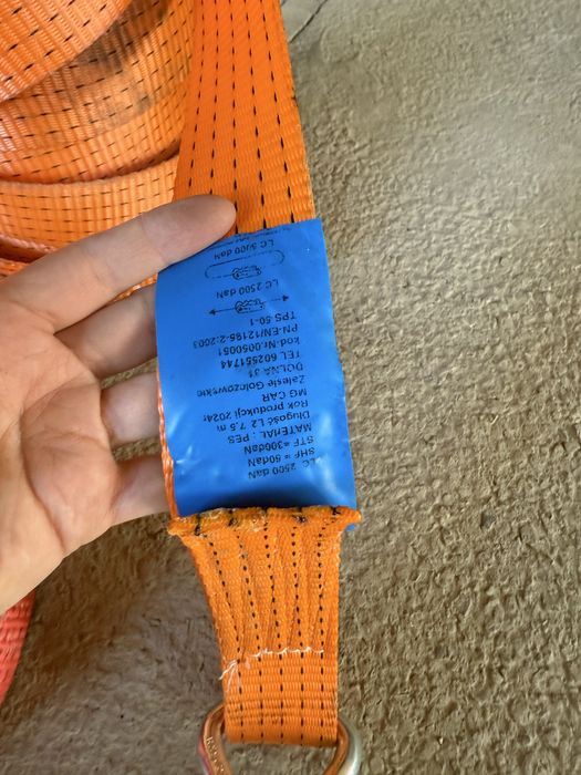 Ремни стяжные в комплекте