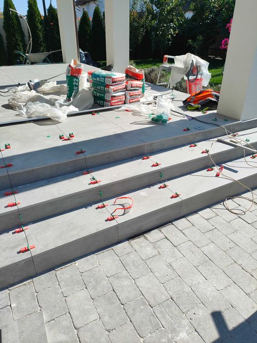 Amenajari interioare și exterioare