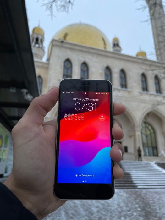 Iphone se 22 128gb срочно торг