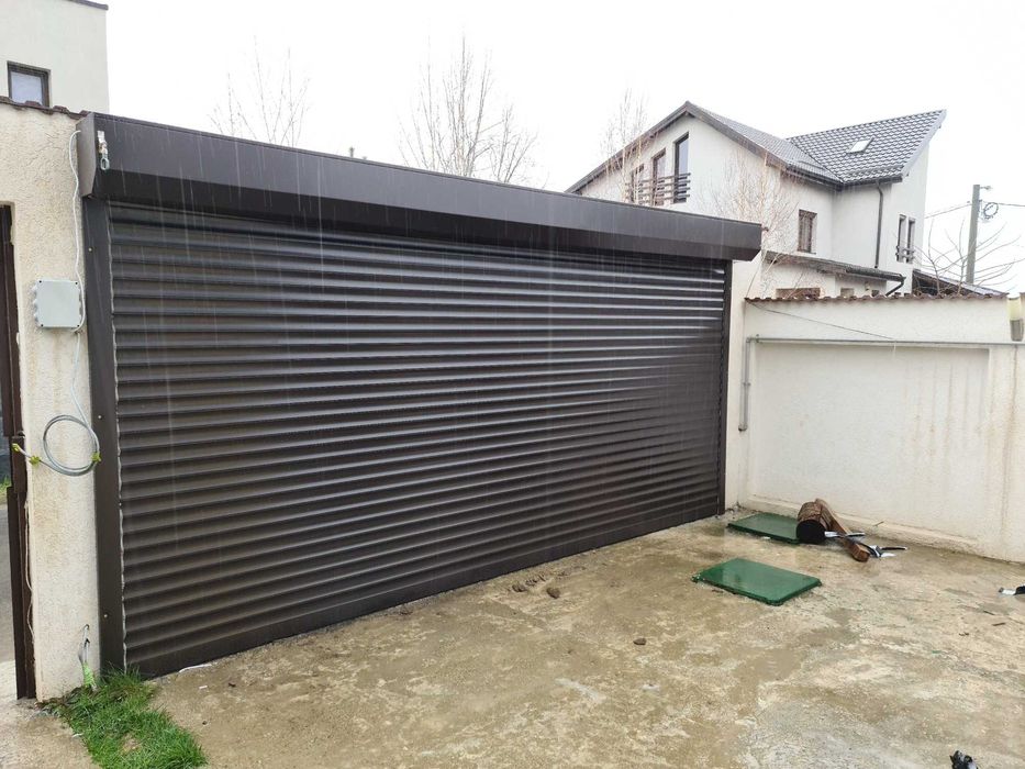 Usi pentru garaj/ terasa/ foisor tip rulou