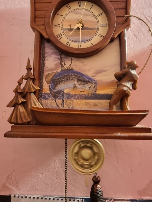 Ceas electronic cu tematica pescareasc