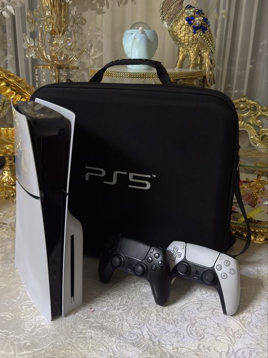 Playstation 5 slim, 2 джойстика , 32 игры