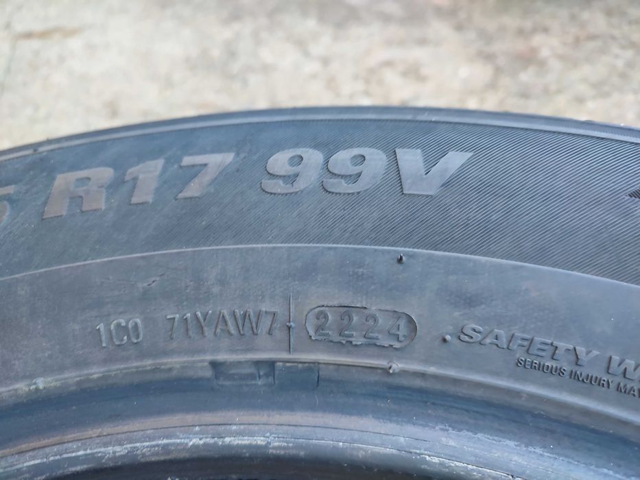 4 бр. 215/65/17 Зимни гуми Kumho
