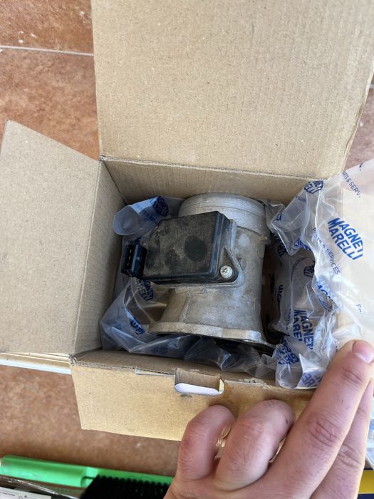 Дроселова клапа и дебитомер VW Golf 3 1.6 AFT