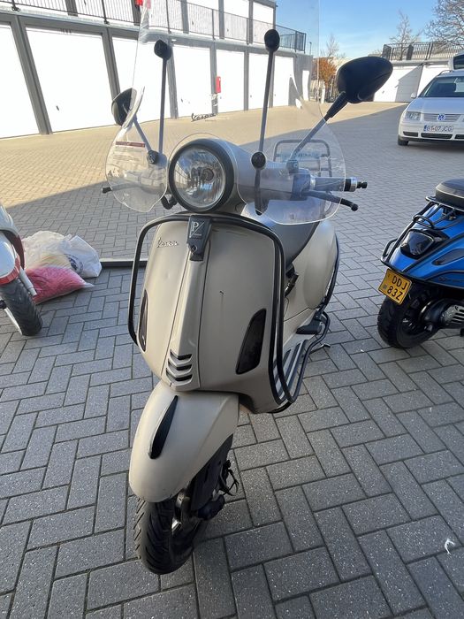 Scooter piaggio  Vespa primavera 2015 4 timpi  fara permis