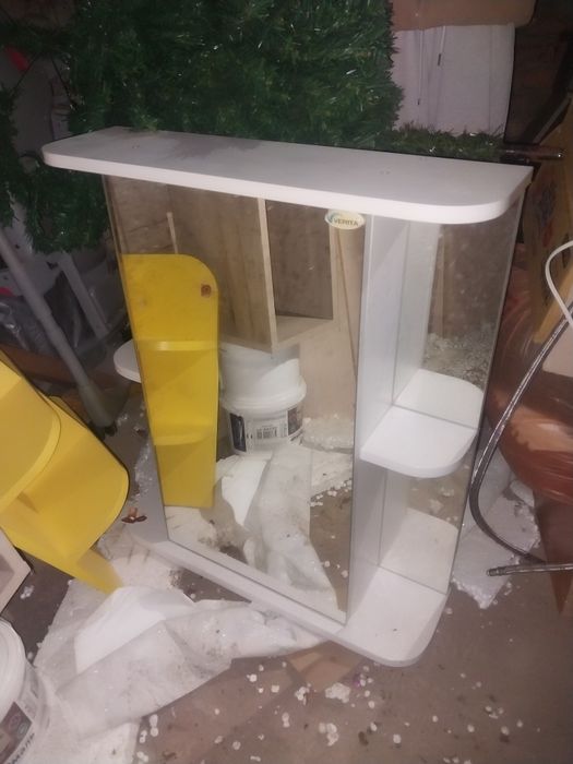 Продам полку для ванной