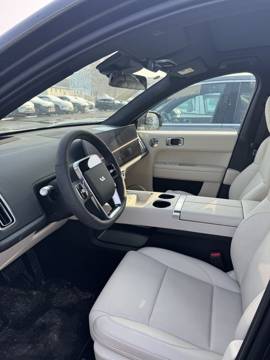 Li 7-9 Zeekr X9  LeapMotor C16