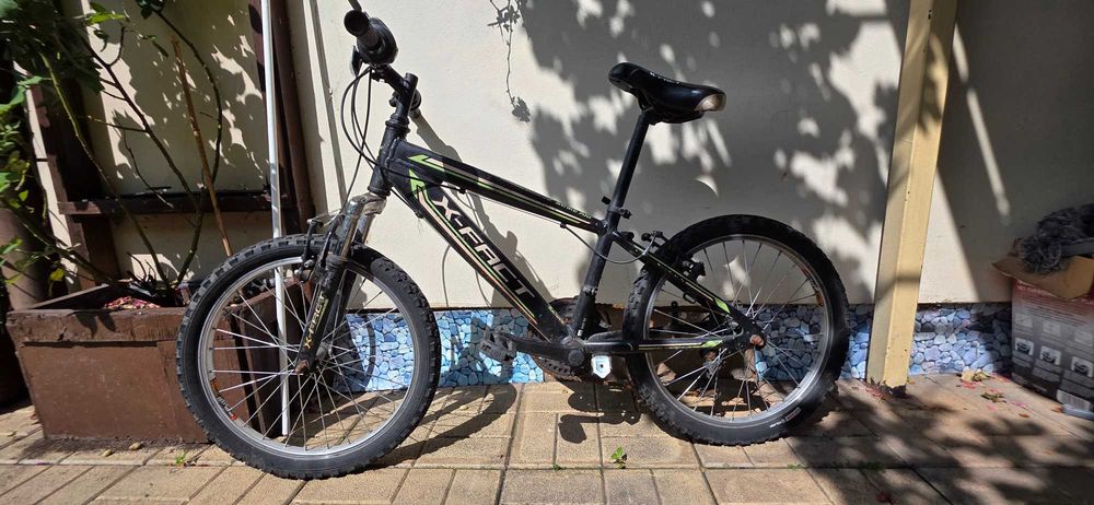 Bicicleta copii 6-9 ani