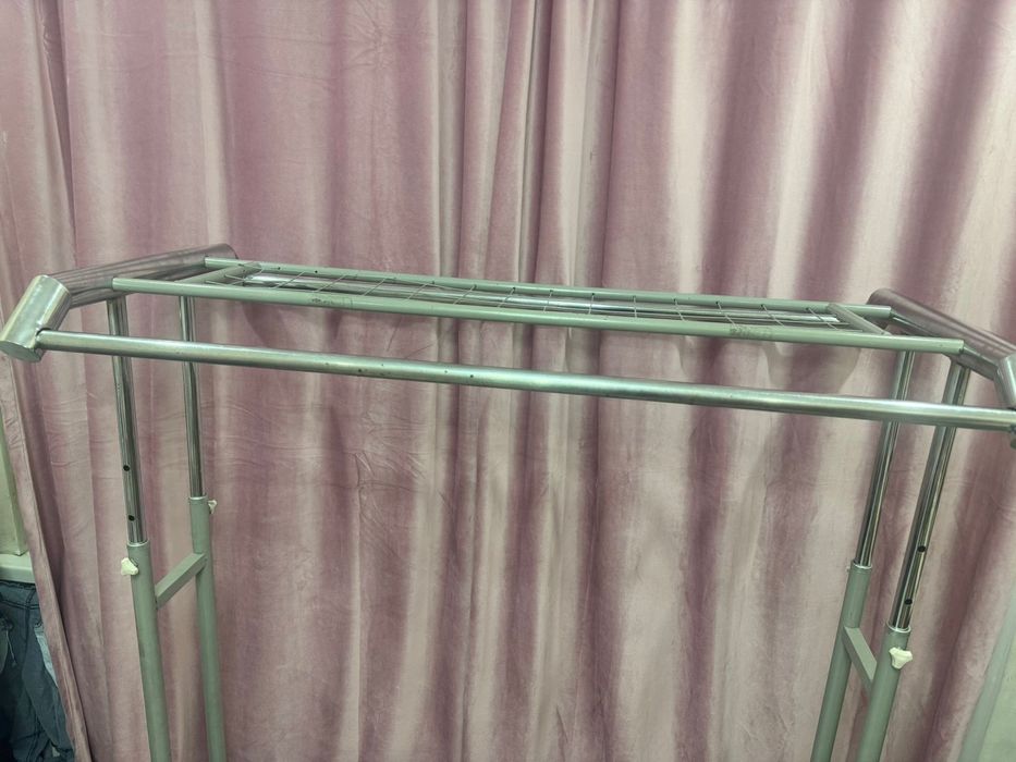 Вешалка бу десять тысяч тенге