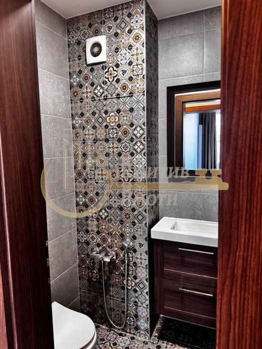 Дава се под наем Тристаен апартамент в София, Витоша - 110 кв.м за 950 € - Снимка #5