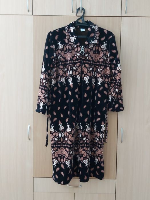 Халат велюровый красивый