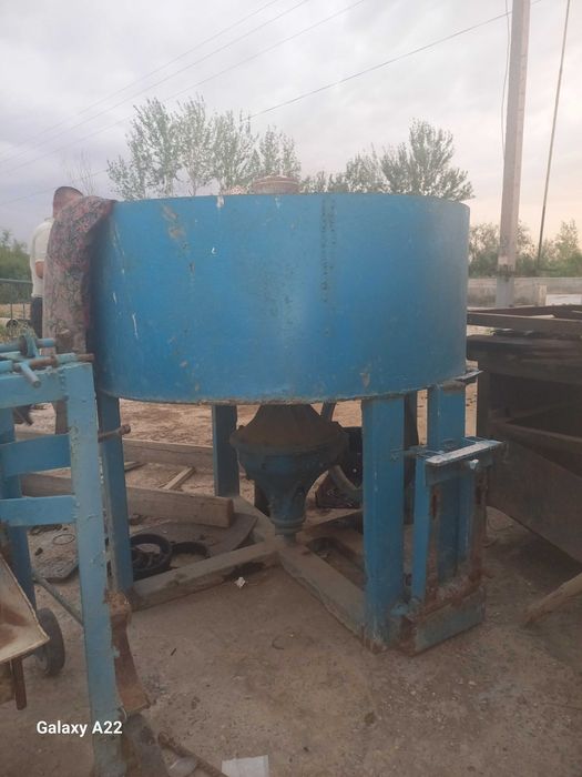 Shlakablok apparat sotiladi