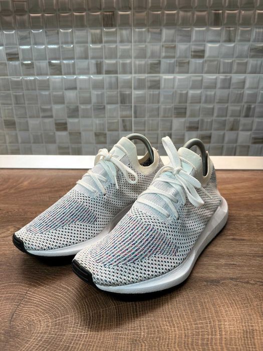 Adidas Swift Run | 42 EU