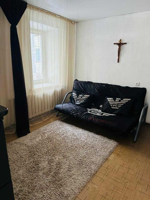 Продам квартиру по Толстого 82