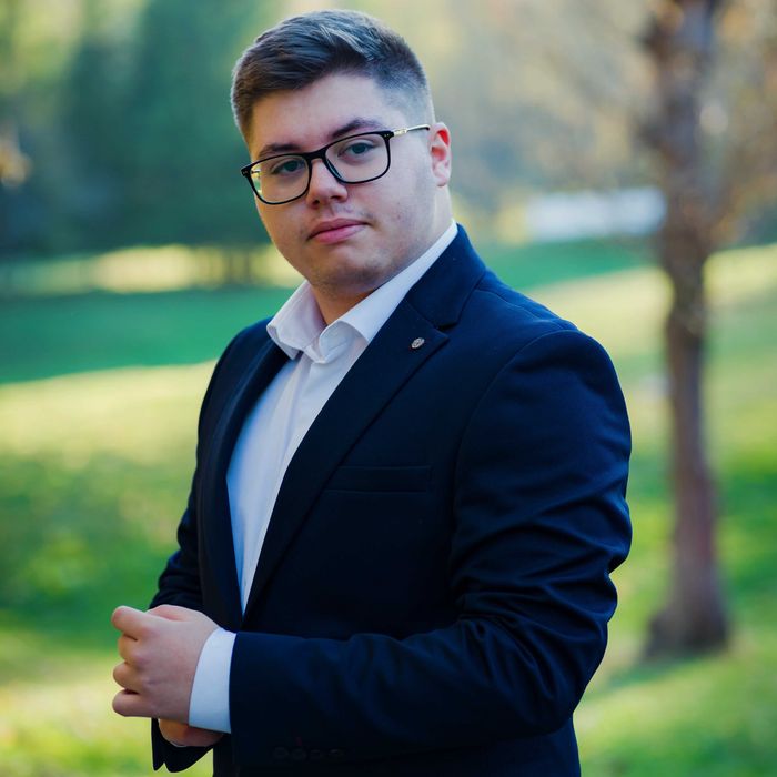 Scapă de stresul BAC-ului la Matematică și Fizică!