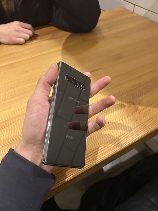 Samsung S10+ 8/512gb