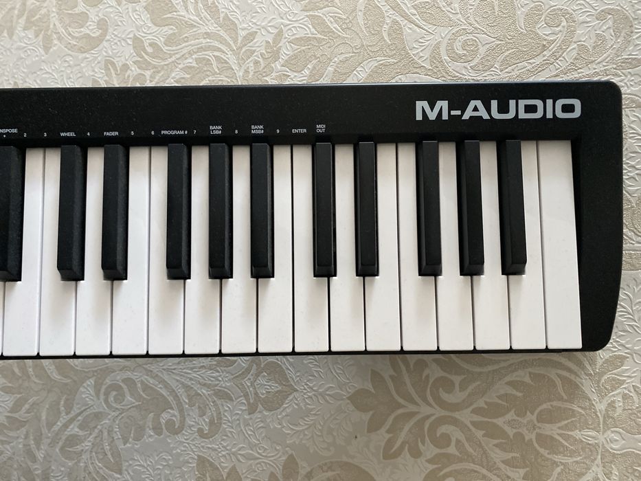 Продам midi клавиатуру M-Audio Keystation 61 / миди-клавиатура