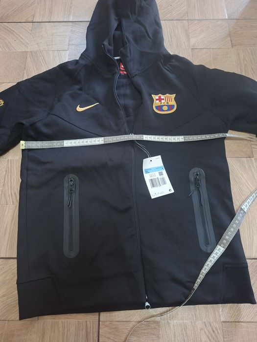 Trening Nike pentru bărbați ,nou cu etichetă,de culoare negru