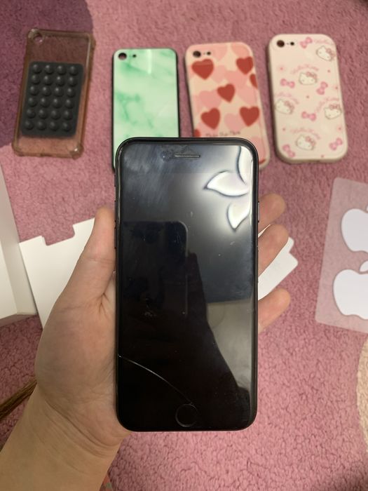 продам iPhone 7 Б/У ( 256 гб )
