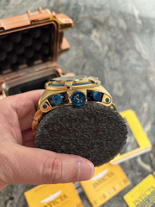 Часовник Invicta Bolt- reserve Zeus НОВ 52 мм- Размер на базел