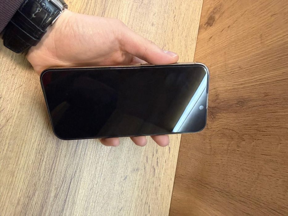 Продам iphone 16 pro max 256,100