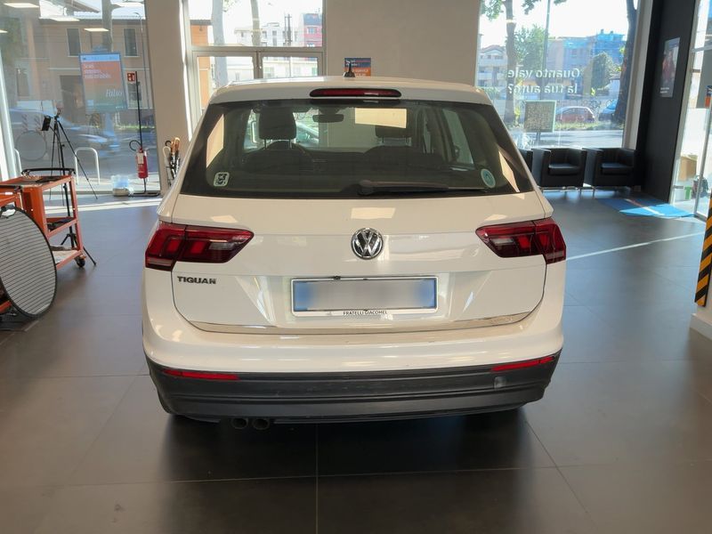 Volkswagen Tiguan 1.6 TDI Urban BlueMotion Tech 2018