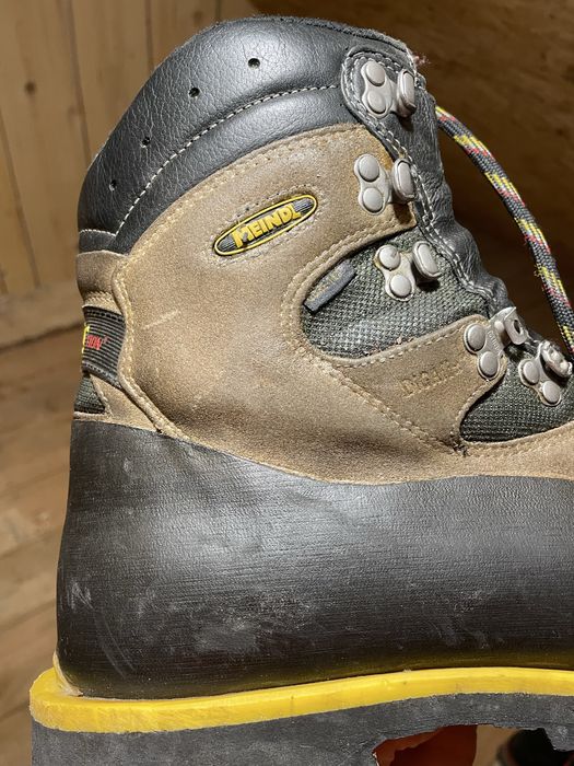 Bocanci Meindl 4 sezoane Gore-Tex, 46