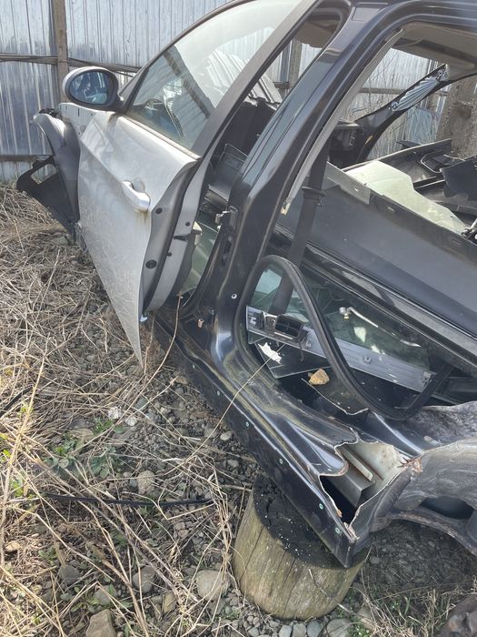 prag stanga tabla bmw e90 2006