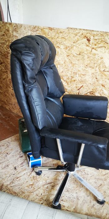 Продам офисное кресло