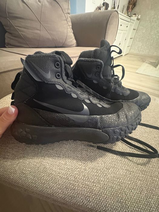 Sneakersi toamna Nike, negri, stare buna 37,5