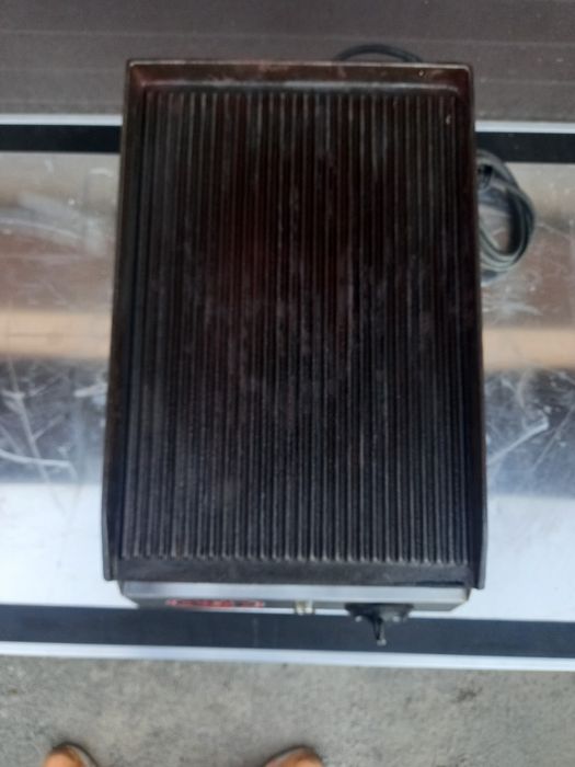 Gratar electric  profesional