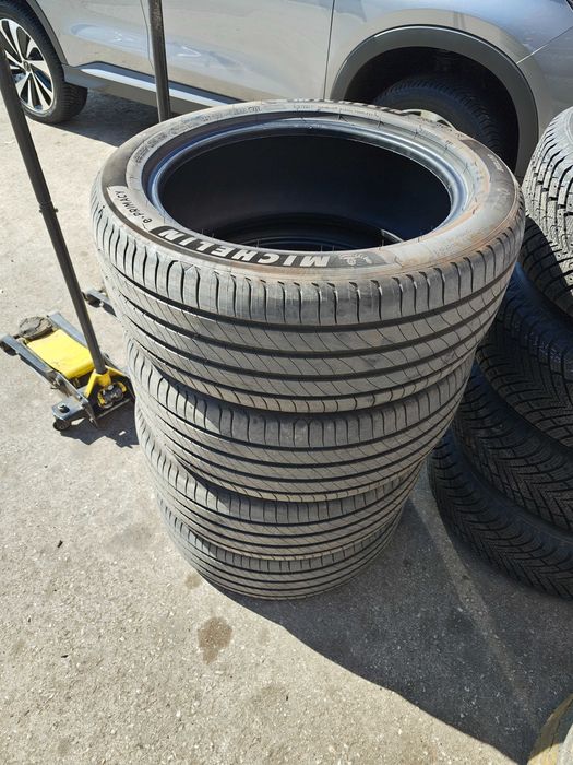 Michelin E  Primacy 235/50/R19