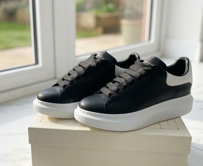 Adidasi Alexander Mcqueen Negru Alb Premium