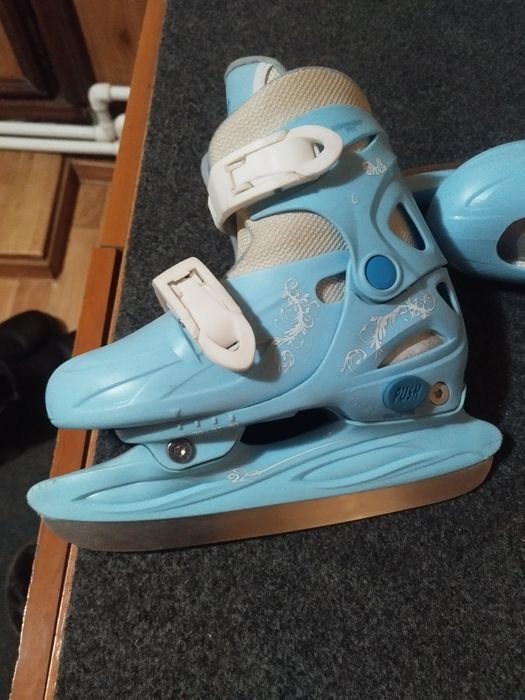Коньки детские .