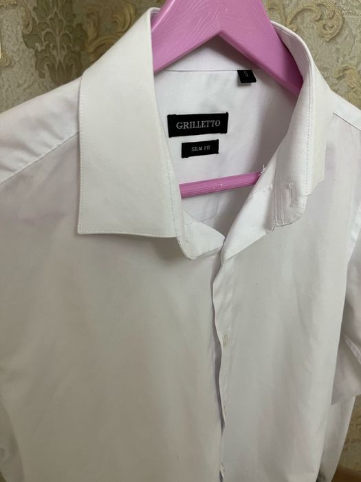 Белый рубашка