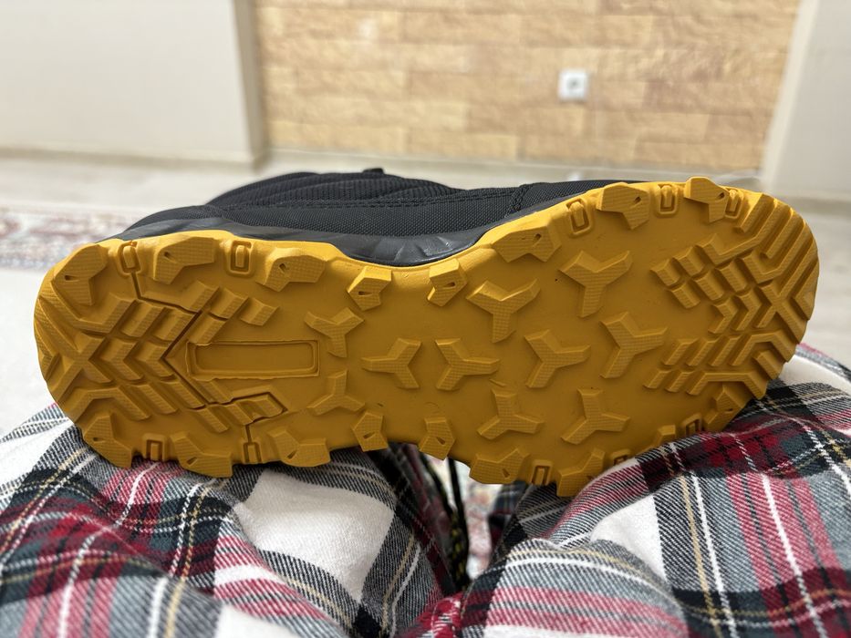 Черные ботинки теплые