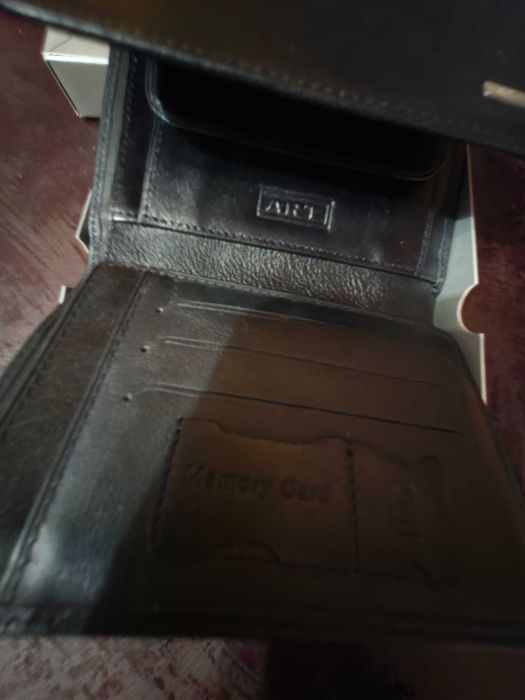 Мъжки портфейл естествена кожа