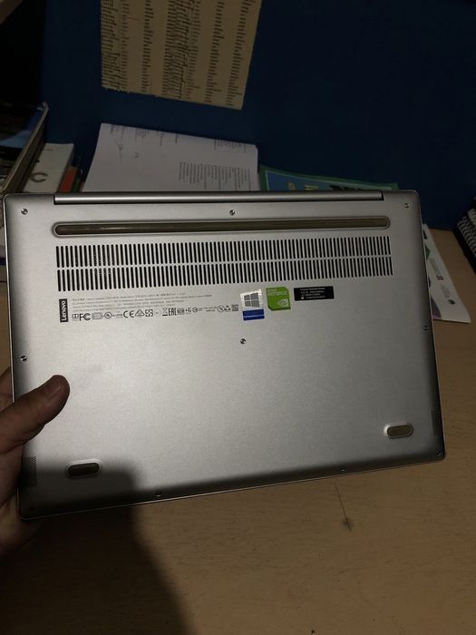 Lenovo IdeaPad 720s-14IKB | Holati a’lo | Kuchli va ixcham