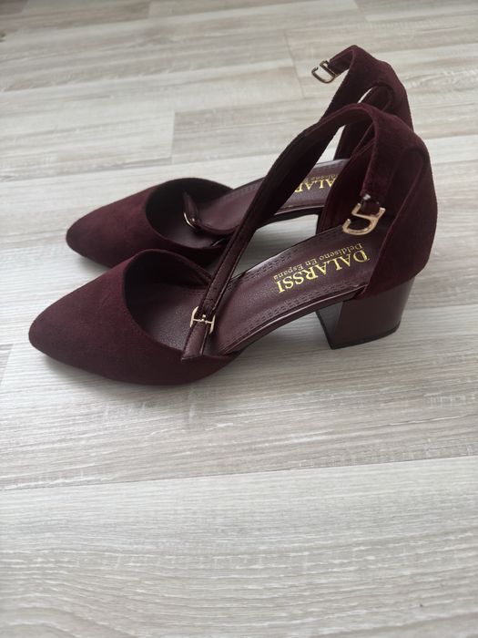 Продам женские туфли