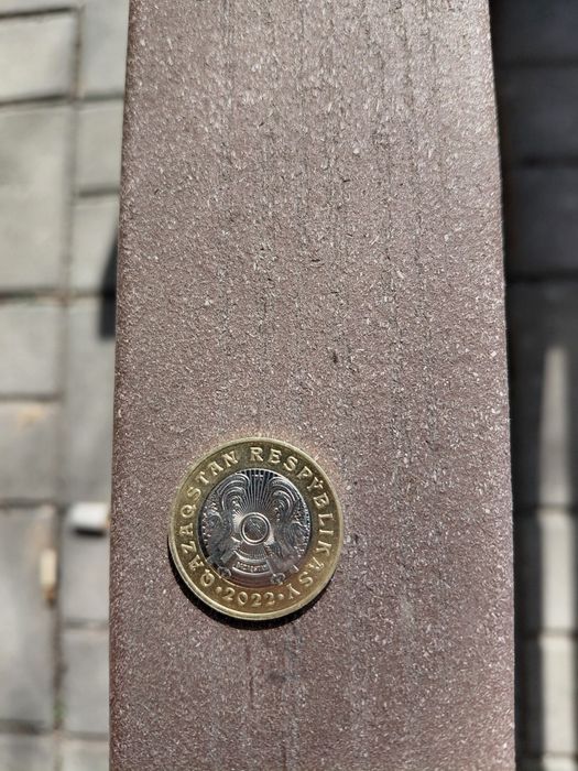 Монета 100₸ редкая