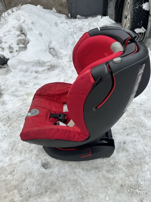 Продам автокресло Maxi cosi
