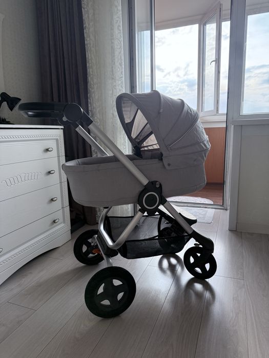 Продаю коляску Stokke