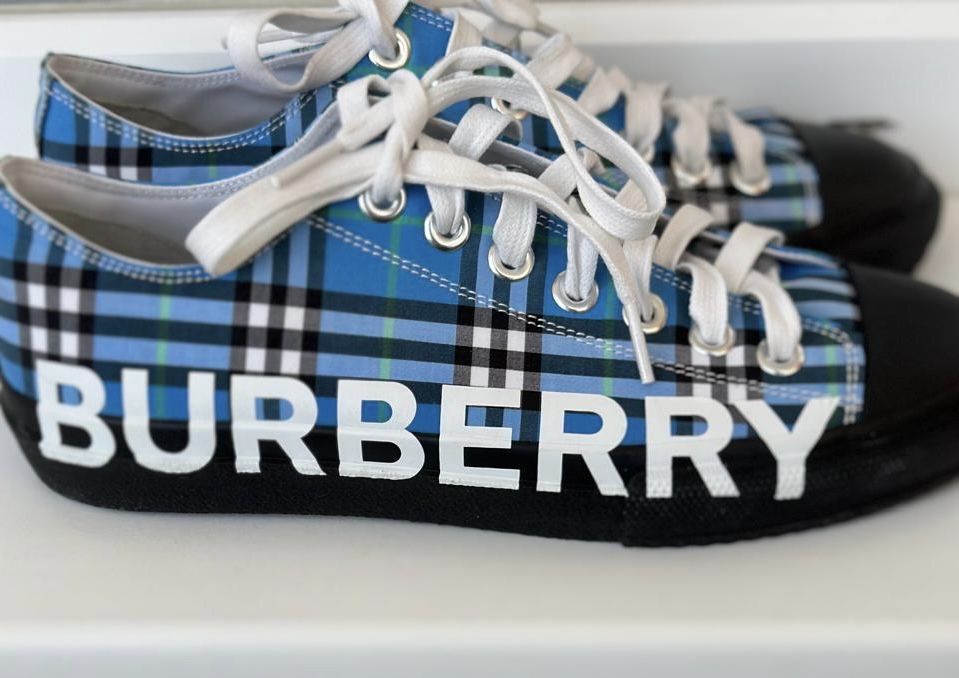 Продам кеды Burberry