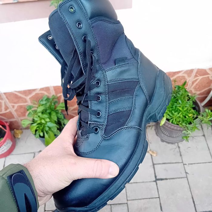 Bocanci militari Magnum