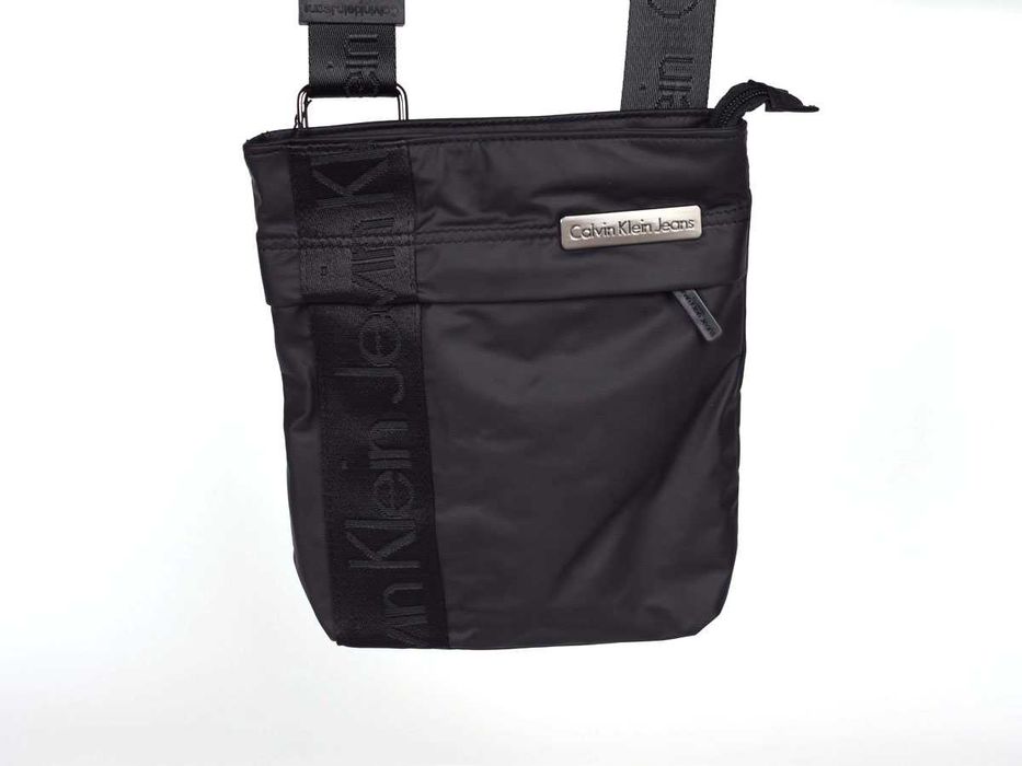 Чантичка Calvin Klein 0812