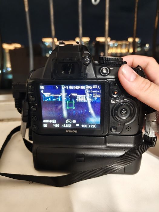 Nikon d3100 подарок+флешка