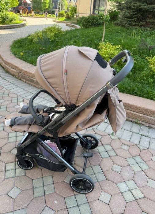 Продаю коляску в идеальном состоянии