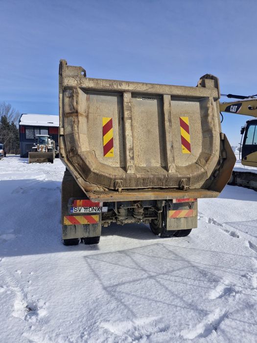 Vând Autobasculanta 8x4 DAF