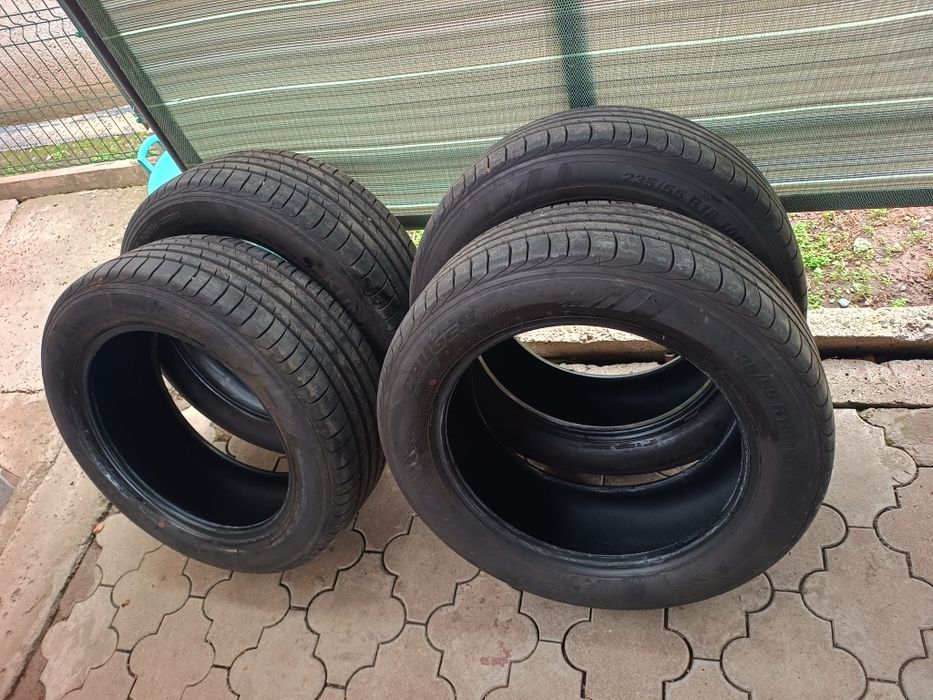 Vând 4 anvelope vara Kumho KGM