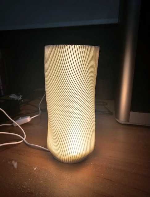 Veioza printata 3D cu lumina calda/rece